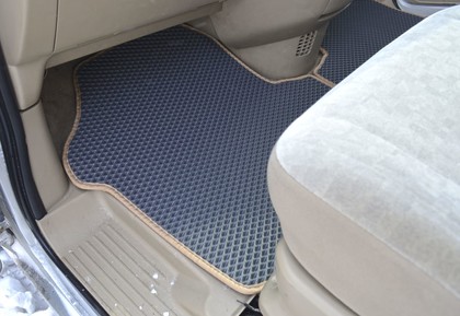 Ворсовые коврики на Nissan Serena (C24) 1999 - 2005 в Смоленске