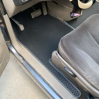 Коврики на Dodge Caravan (RG) 2000 - 2007 в Смоленске