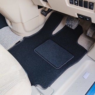 Коврики на Nissan Serena (C25) 2005 - 2010 в Смоленске