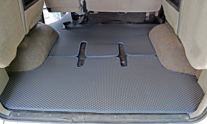 Коврики на Mitsubishi Delica 4 1994 - 2007 в Смоленске
