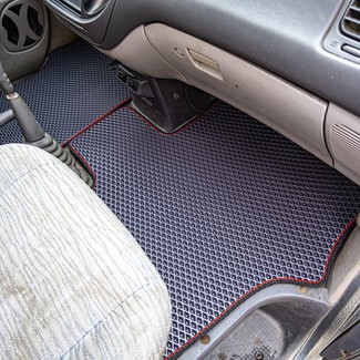 Коврики на Mitsubishi Space Gear 1994 - 2007 в Смоленске