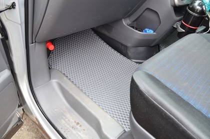 Коврики на Toyota Noah (R70) 2007 - 2013 в Смоленске