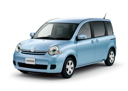 Ворсовые коврики на Toyota Sienta I 2003 - 2015 в Смоленске