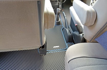 Коврики на Mitsubishi Delica 4 1994 - 2007 в Смоленске