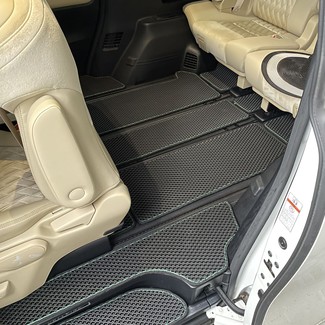Ворсовые коврики на Toyota Vellfire (H30) 2015 - 2023 в Смоленске